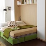 katil dengan sofa berwarna pistachio