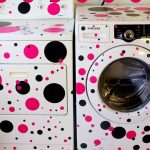 film auto-adhésif sur la machine à laver