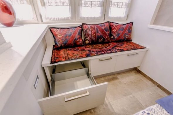 canapé design cuisine avec tiroirs