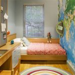 Disposez les meubles dans une petite chambre d'enfants