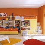 les meubles créent un espace dynamique et vibrant