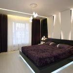 Tête de lit inhabituelle sert de décoration de chambre