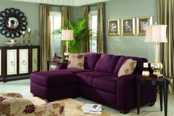 Canapé violet pour un salon confortable