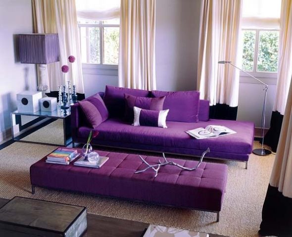 Canapé violet avec un canapé violet doux