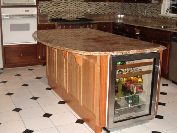Modèle de réfrigérateur avec portes transparentes
