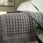 Couverture tricotée à la main