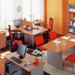 Lieux de travail et zone de loisirs dans le bureau