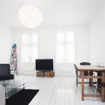 Le schéma de la création de l'intérieur du salon dans le style du minimalisme