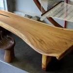 Table en bois à la main