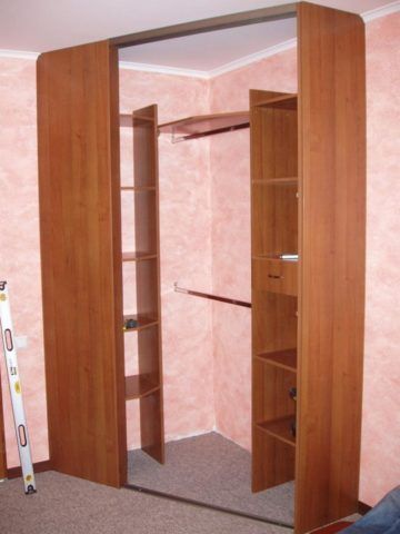 Cabinet trapézoïdal