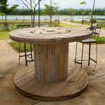Table haute pays en bois