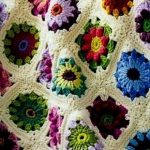 Couvertures au crochet motifs floraux