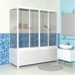 Carreaux de mosaïque dans la salle de bain