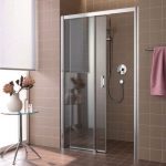Cabine de douche à portes coulissantes