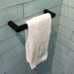 porte-serviettes dans la photo de conception de salle de bains