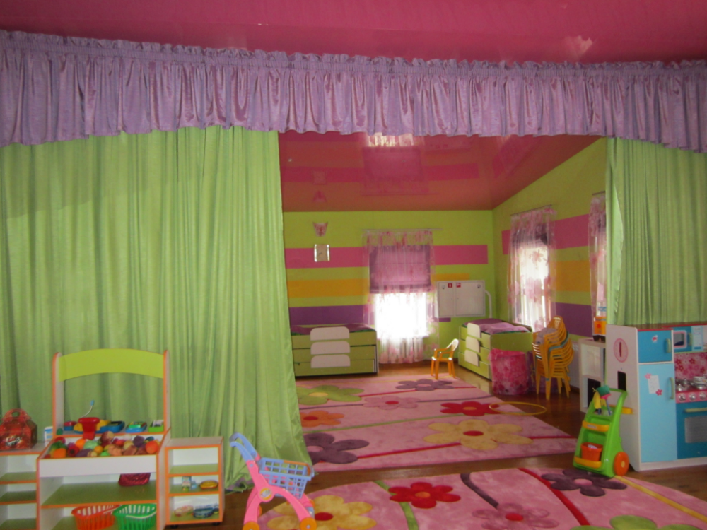 rideaux pour des idées de conception de jardin d'enfants