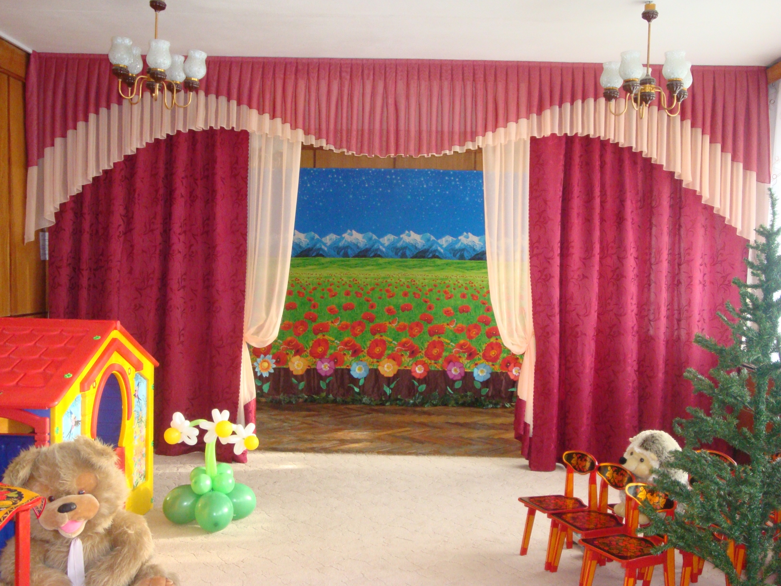 rideaux pour la photo intérieure de jardin d'enfants